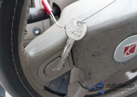 2007 Saturn Ion 3 z USA, uszkodzony, nr VIN 1G8AL58B57Z104868